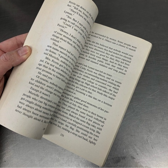 They Never Came Back by: Caroline B. Cooney, paperback book - Picture 3 of 5